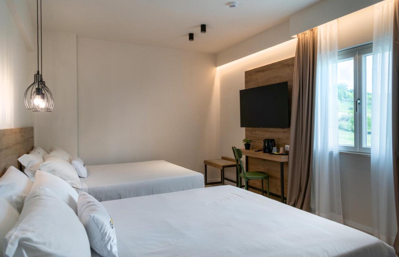 Catignano Hotel Gubbio Bagian luar foto