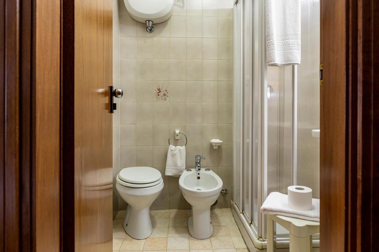 Catignano Hotel Gubbio Bagian luar foto