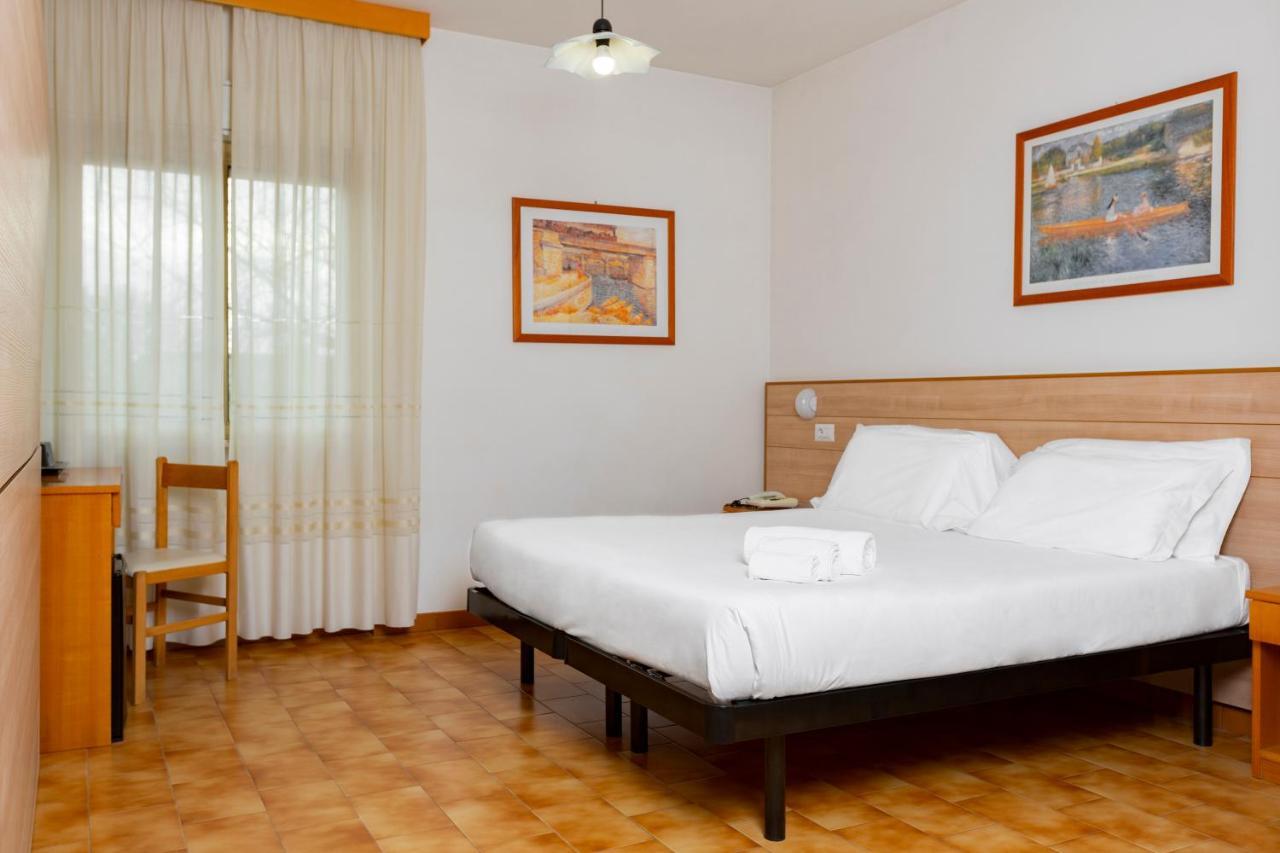 Catignano Hotel Gubbio Bagian luar foto