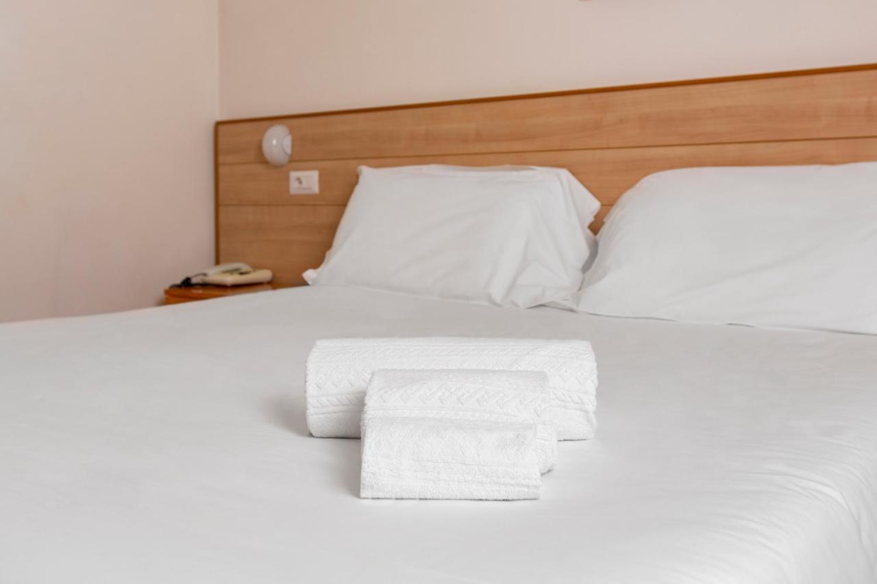 Catignano Hotel Gubbio Bagian luar foto