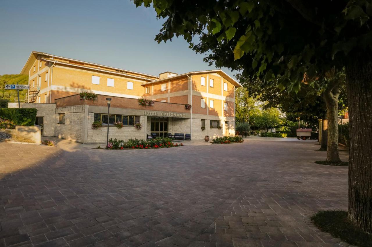 Catignano Hotel Gubbio Bagian luar foto